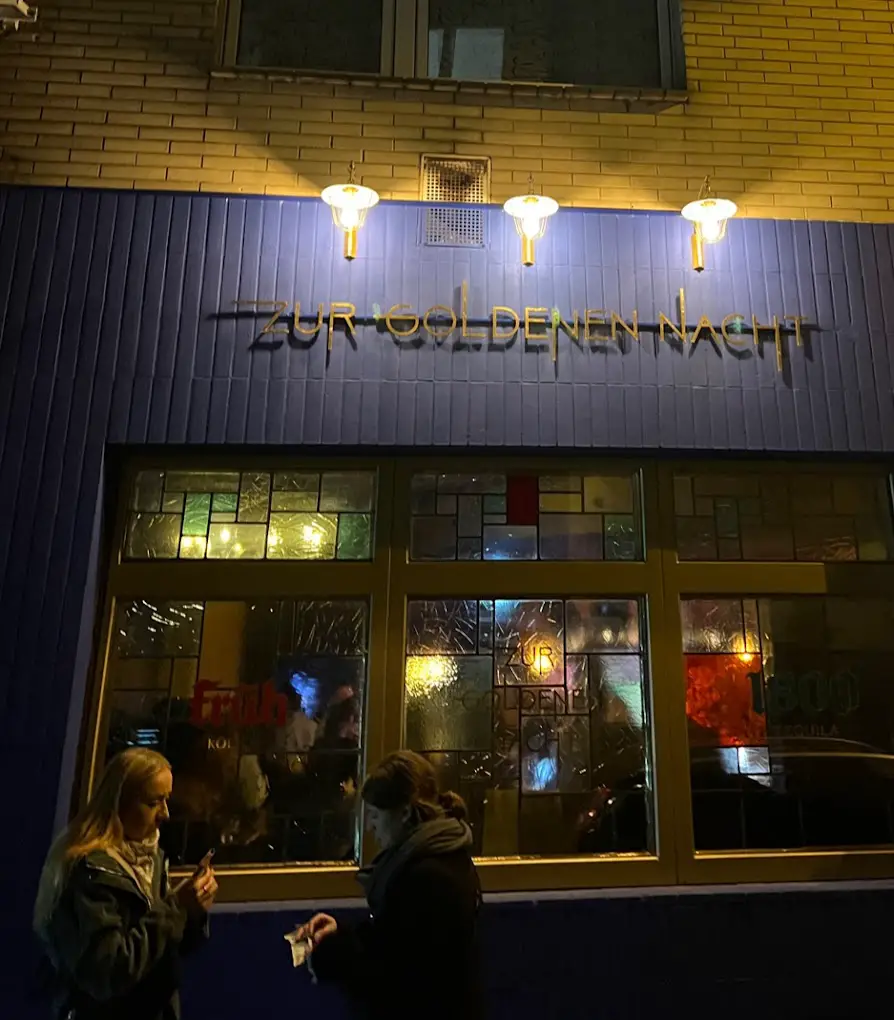 Zur goldenen Nacht